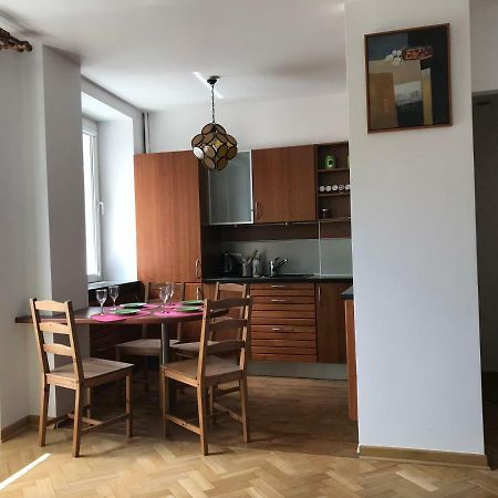 Nina Na Bielanskiej Warschau Buitenkant foto