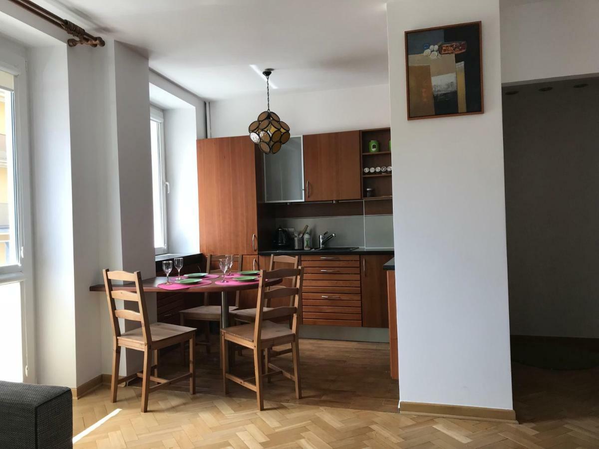 Nina Na Bielanskiej Warschau Buitenkant foto