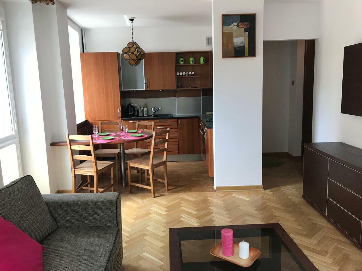 Nina Na Bielanskiej Warschau Buitenkant foto